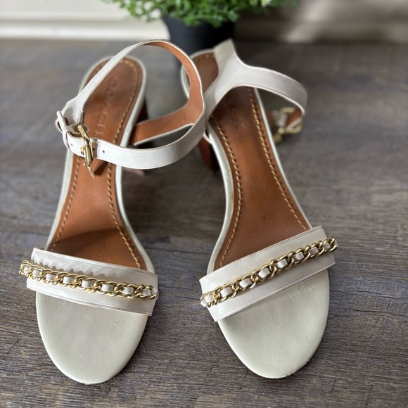 Coach Cream Block Heel Sandals Chain - Picture 4 of 10